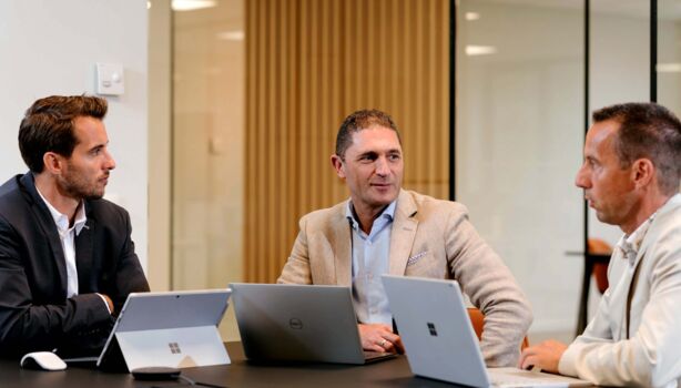 iFacto Group met Infront en Qubix
